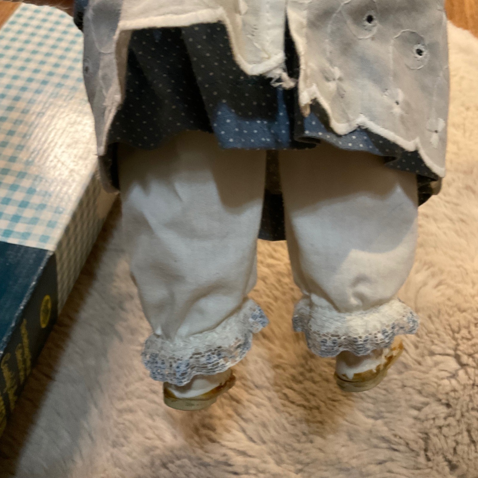 Country Collection 16" Pocelain Doll Kelsey D-60 Heritage Mint 1989