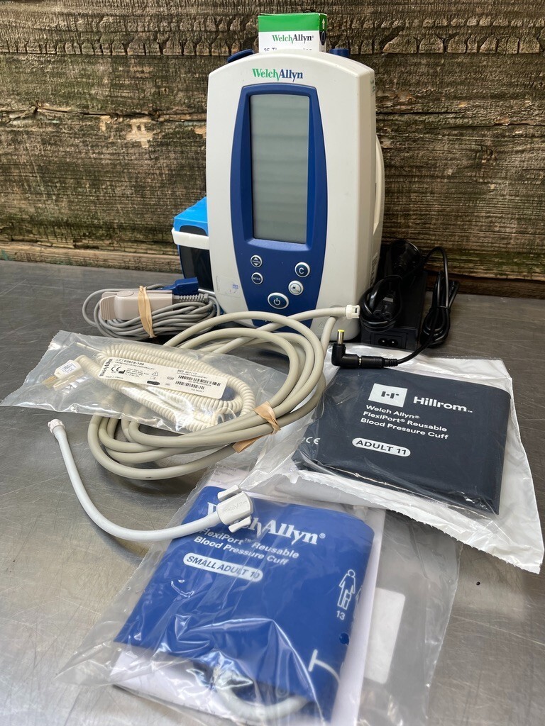 Welch Allyn 420 Spot Vital Signs Monitor 42NTB W/ Battery Temp Power Cuff
