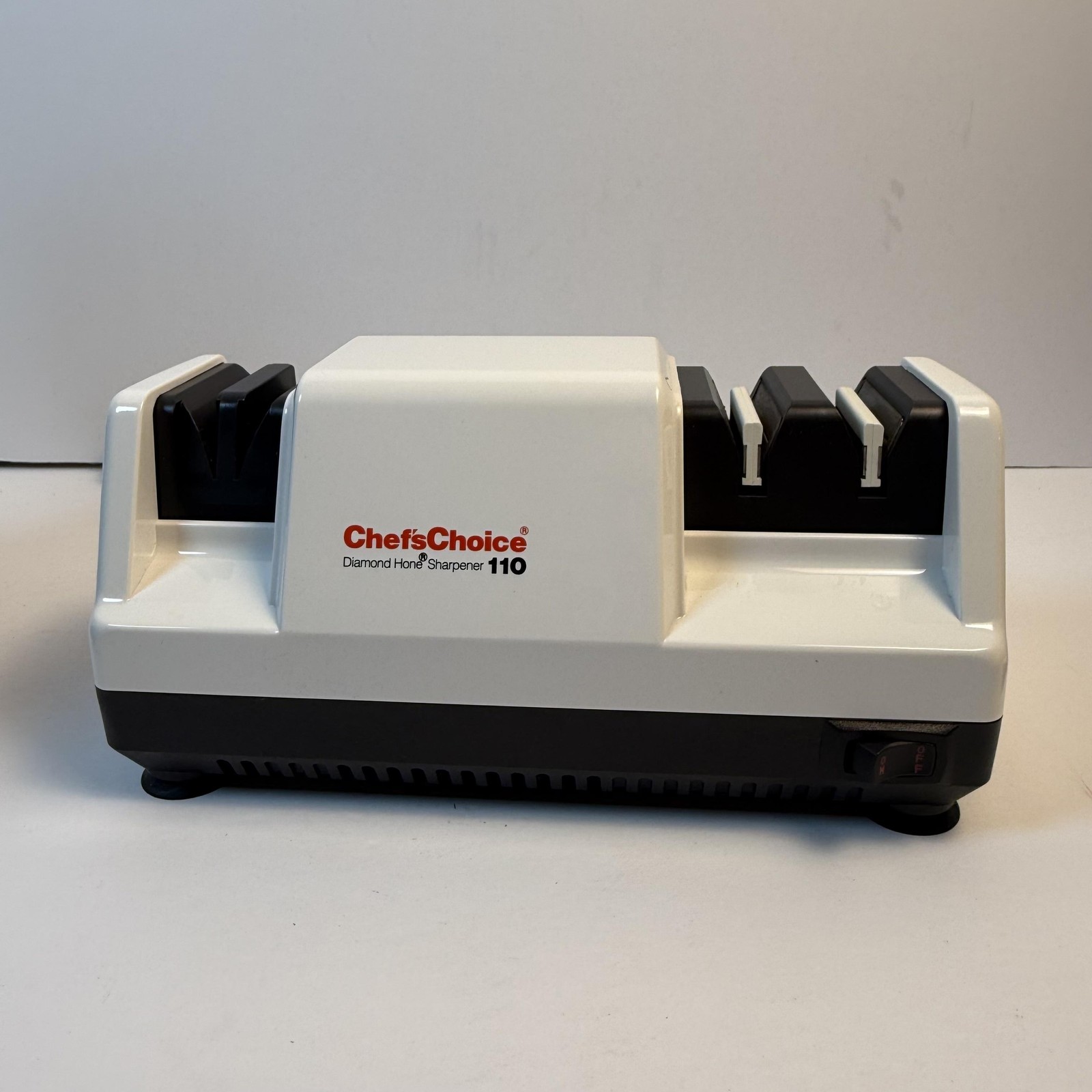Chef'sChoice Diamond Hone Knife Sharpener Electric Professional 110 White USA