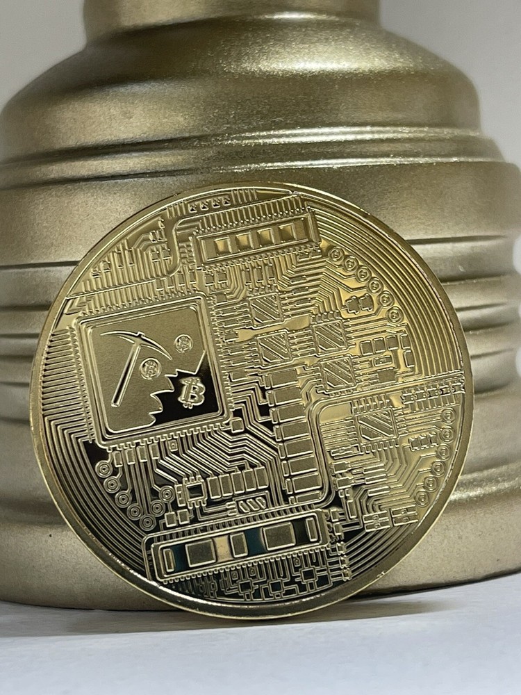 BITCOIN- Limited Edition Display Case / Cryptocurrency￼ PLUS $Free$ Crypto Coin
