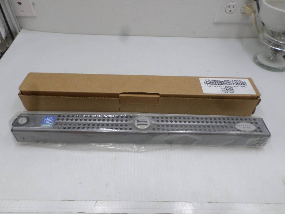 Juniper Networks Front Bezel Netscreen  IDP 500 DP/N 06W563 New With Key