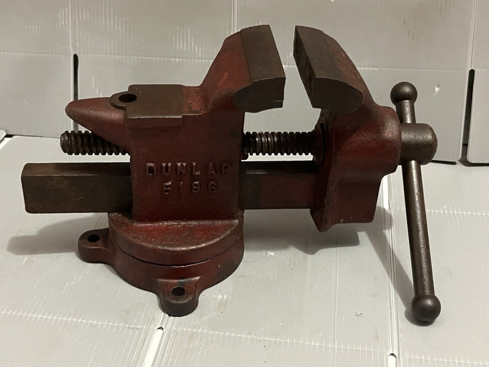 Vintage Dunlap Swivel Base Work Bench Vise Model 5196
