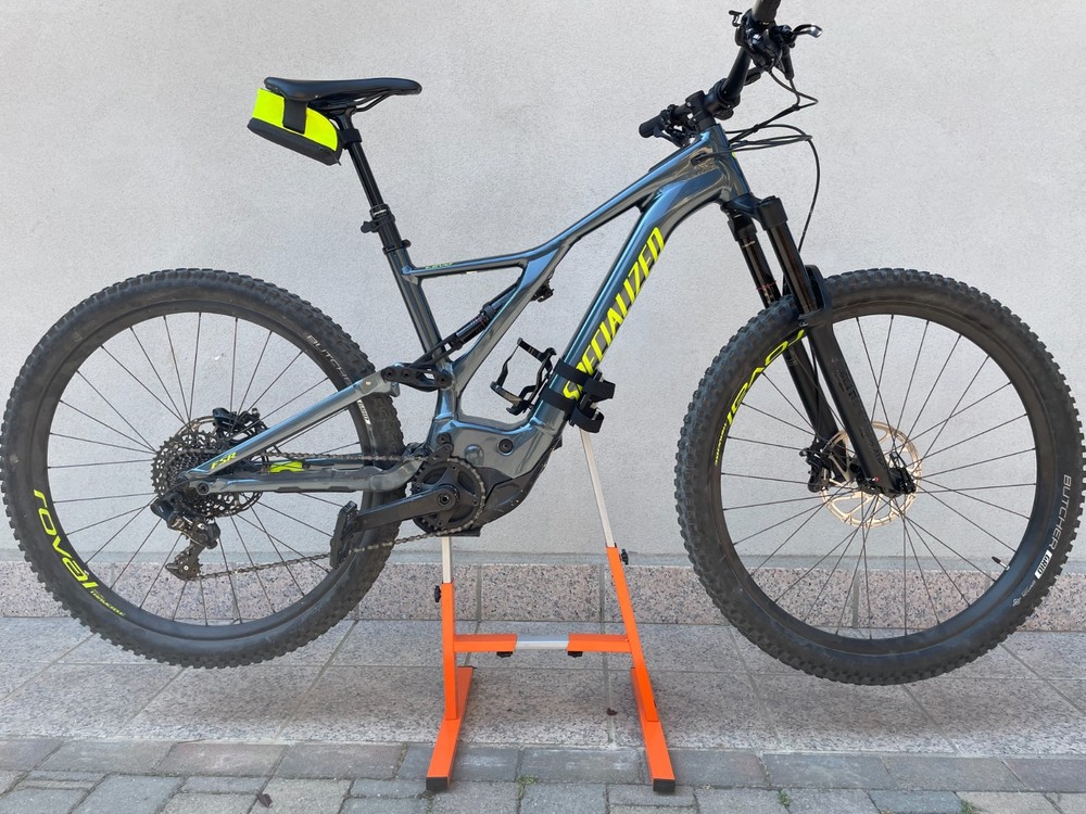 EMTB Adjustable Universal Extendable Central Maintenance Kickstand