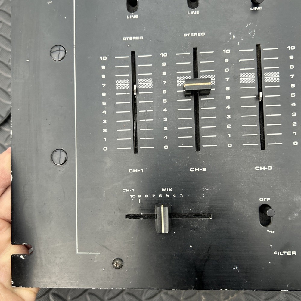 Numark PPD DM1750RM Preamp DJ Mixer with Equalizer Limited Testing