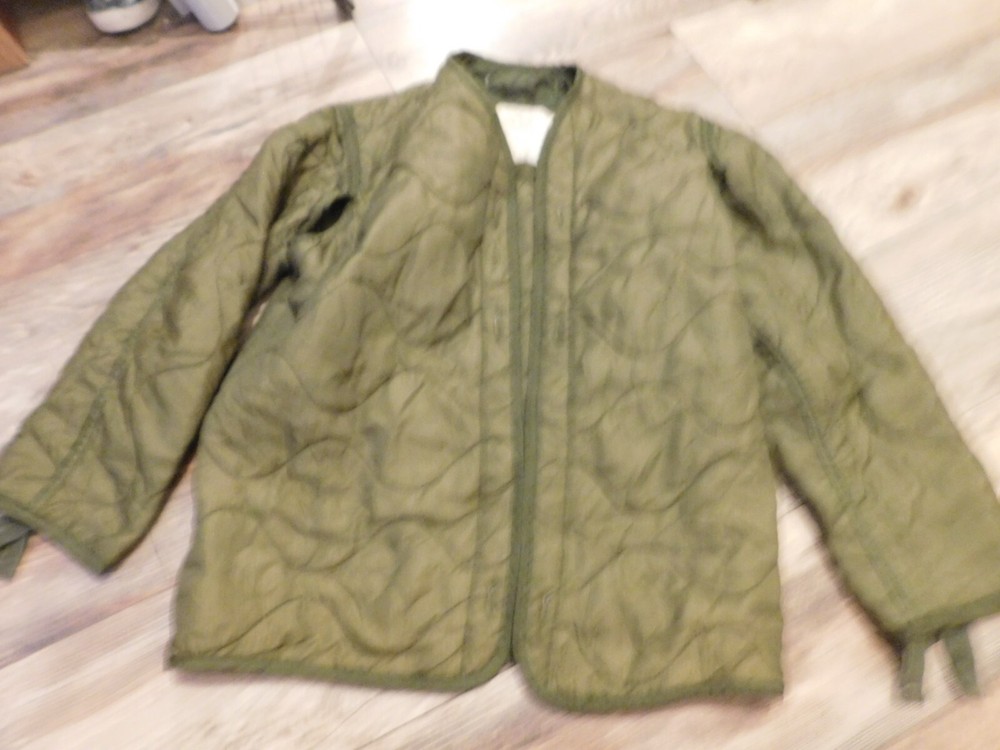 US ARMY  FIELD JACKET LINER SIZE X SMALL