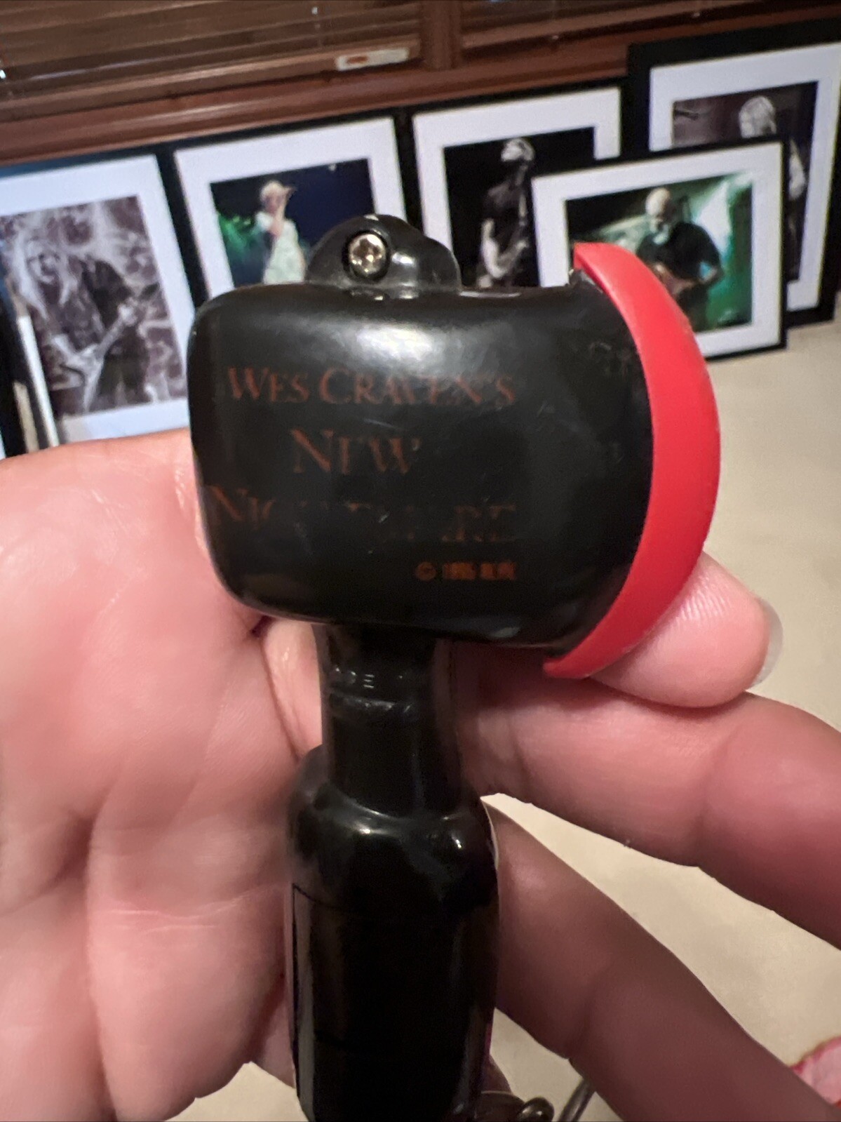 RARE "Wes Craven's New Nightmare" promotional SCREAMING hatchet key chain READ