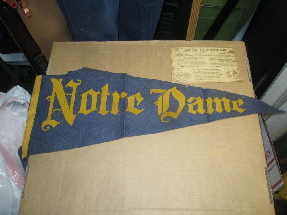 WW2 Era c.1944 Notre Dame Pennant