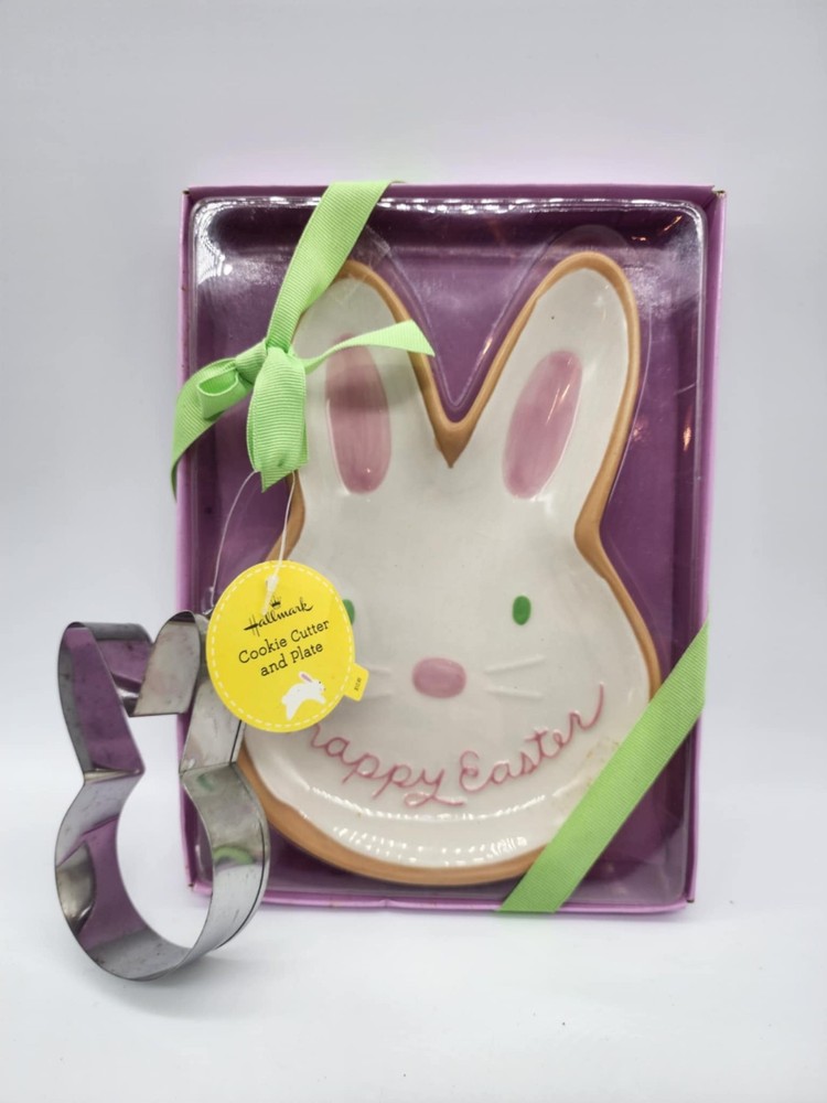 Hallmark Easter Bunny  Shaped Plate "Happy Easter" Gift Boxed W/ Cookie Cutter