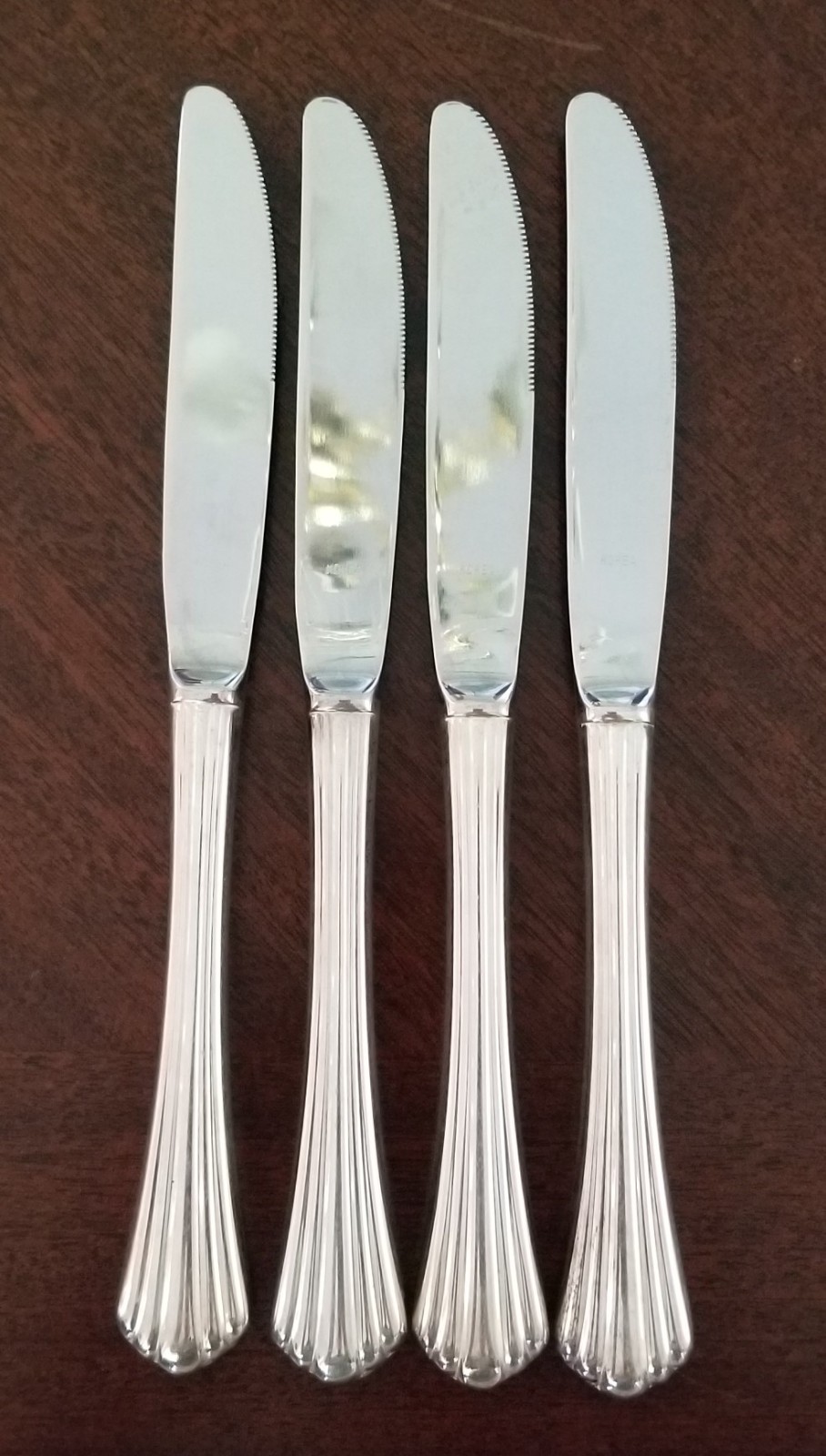 Lot of 4 International Silver "Flair" Modern Hollow Handle Dinner Knives 9"