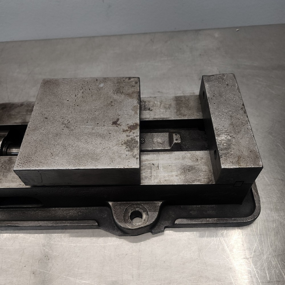 KURT D60 Anglock 6" Precision Machinist Vise