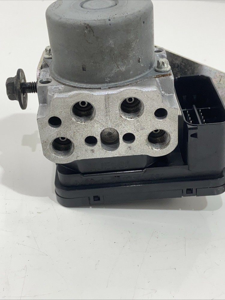 ♻️ Honda CBR 650F (RC 96) 2017 - 2018 ABS Pump Module with Mount ♻️