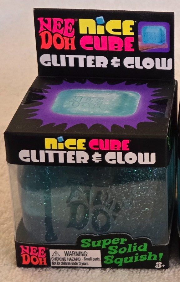 1  New NeeDoh - Nice Cube "Glitter & Glow" 1 available