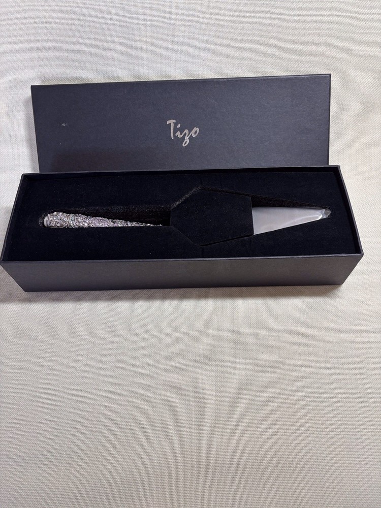 Tizo Jeweled Handle Pie Server