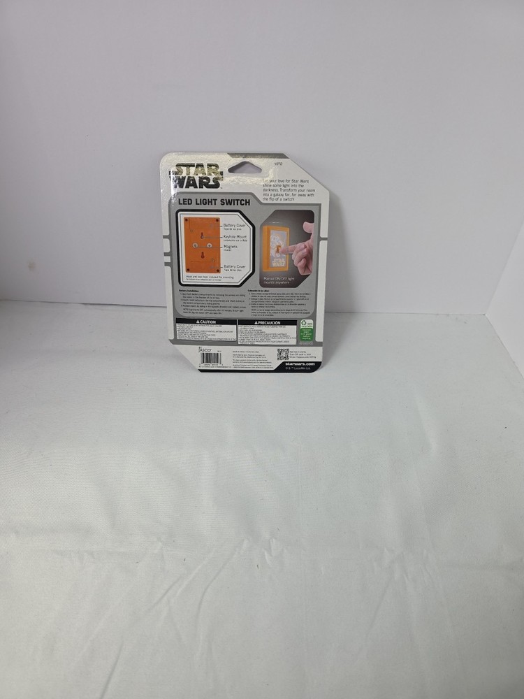 Star Wars Switch LED Night Light, Manual On / Off Switch (New)