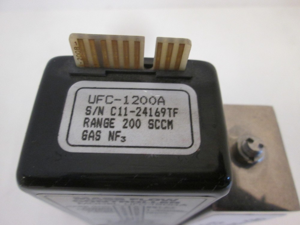 Unit Instruments, UFC-1200A, Mass Flow Controller, 200 SCCM, NF3, Used