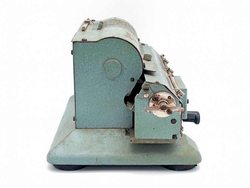 Arithmometer Felix Vintage Calculating Pre-computer Adding Machine in Case USSR