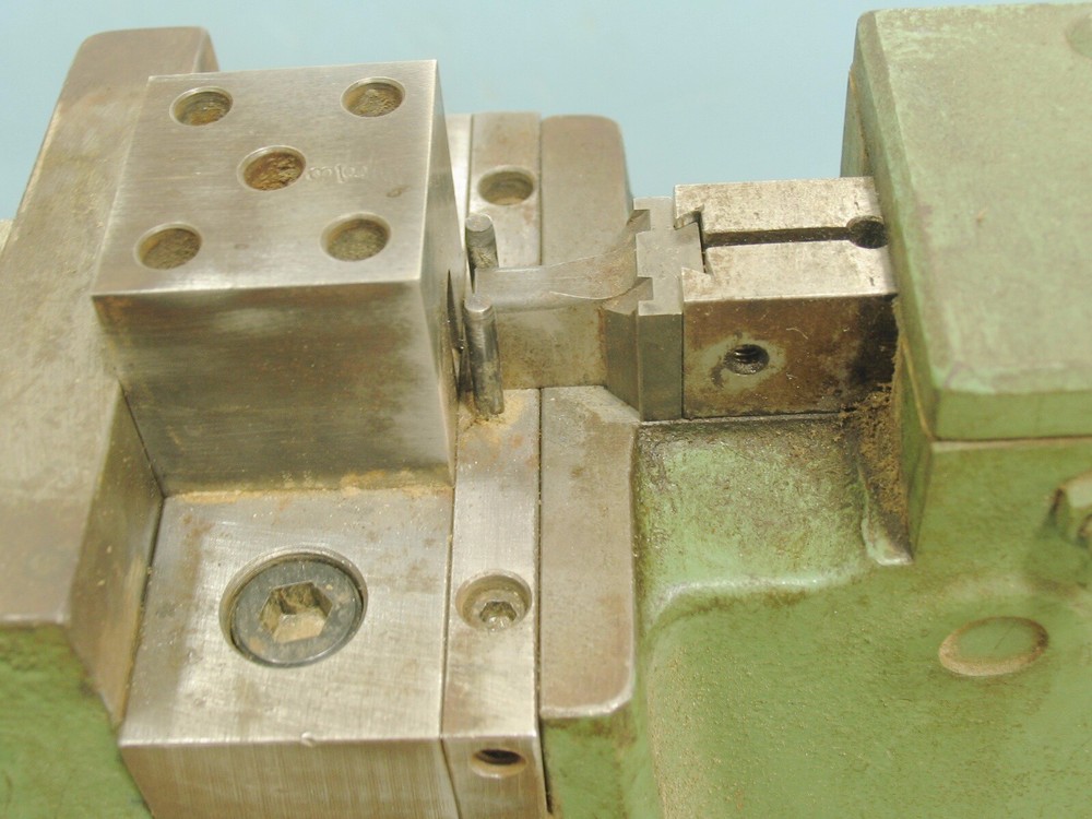 Multiform Bender J.A RICHARDS BRIDGER #MHDB-1144