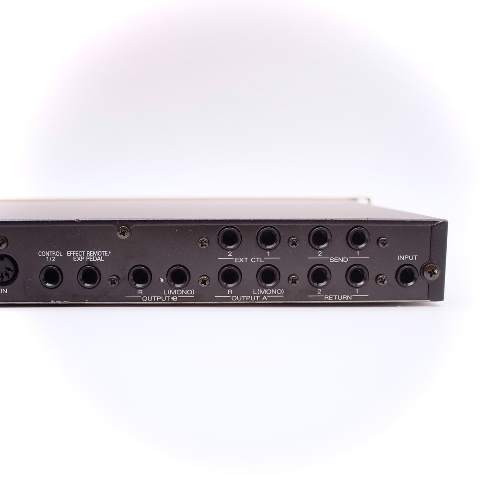 Roland GP-100 Guitar Preamp / Processor Made in Japan Effect Processor ZH40320