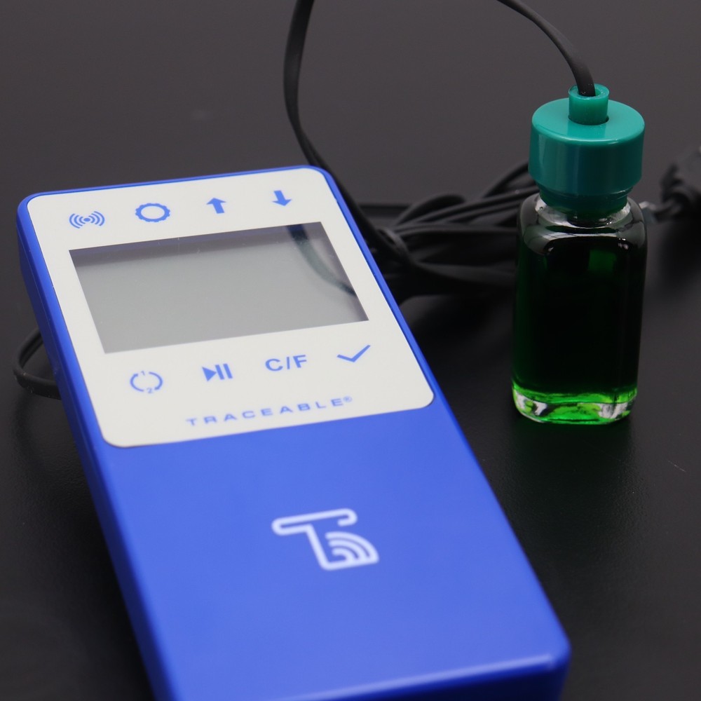 Traceable 650 Wi-Fi Data Logging Refrigerator/Freezer Thermometer Lab working