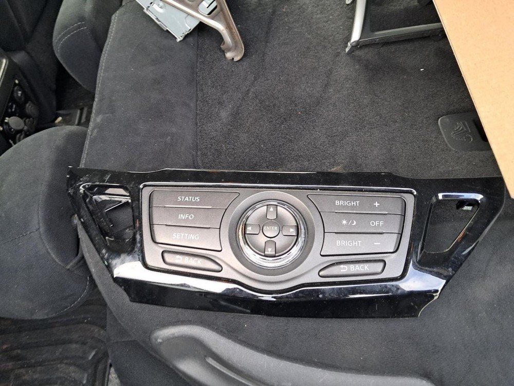 PATHFINDR 2015 Glove Box 4847070