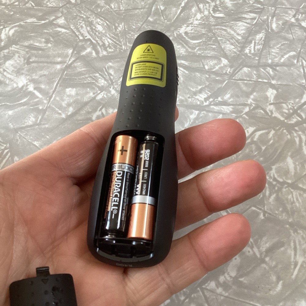 Logitech Wireless Presenter R400 Presentation Wireless with Laser Pointer