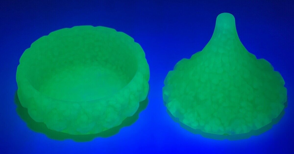 IT GLOWS UV REACTIVE Luminous Fluorescent container planter ring holder GLOWS!