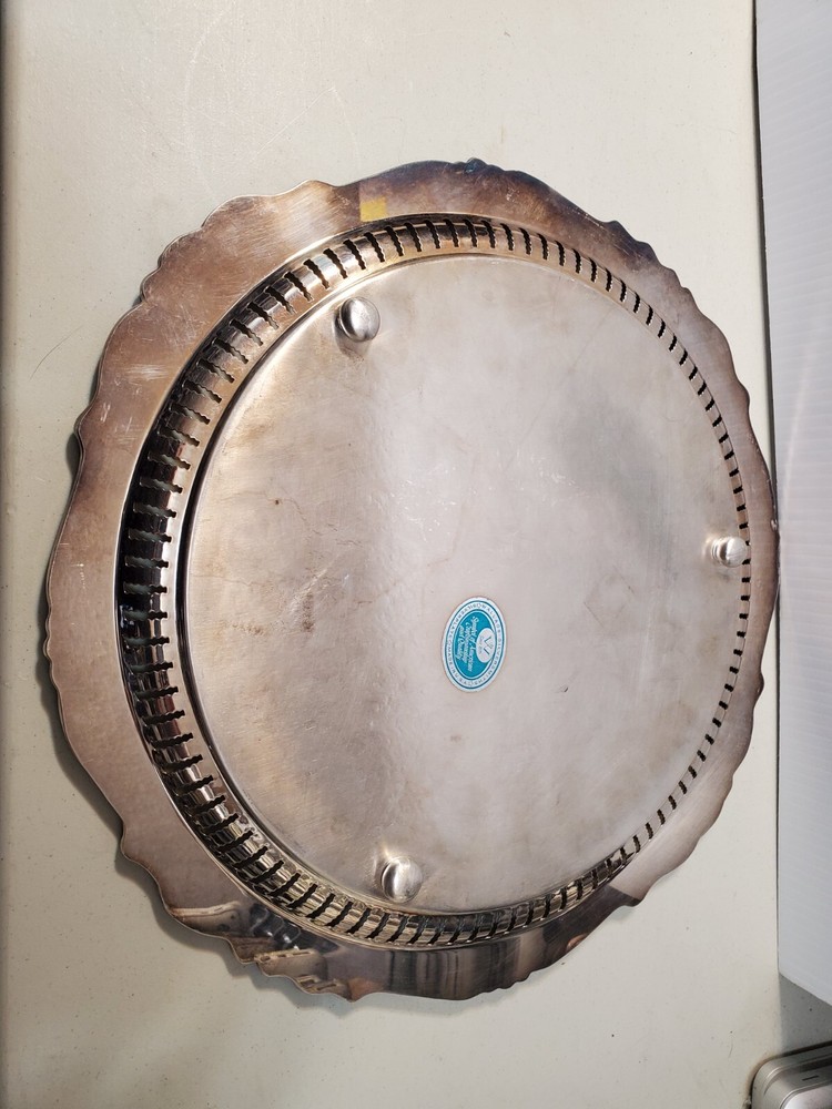 Wallace Silversmiths Silverplate Serving Tray Round Footed Beautiful Piece 13"