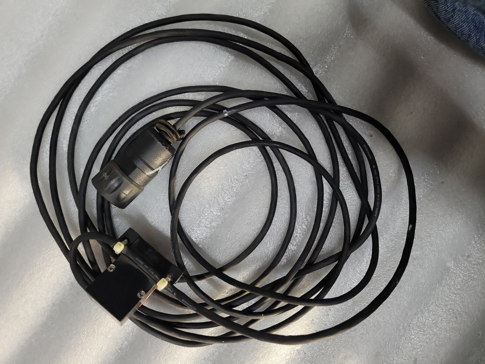 Heidenhain 233 039 25 Linear Encoder Universal Instruments GSM Y Axis Encoder