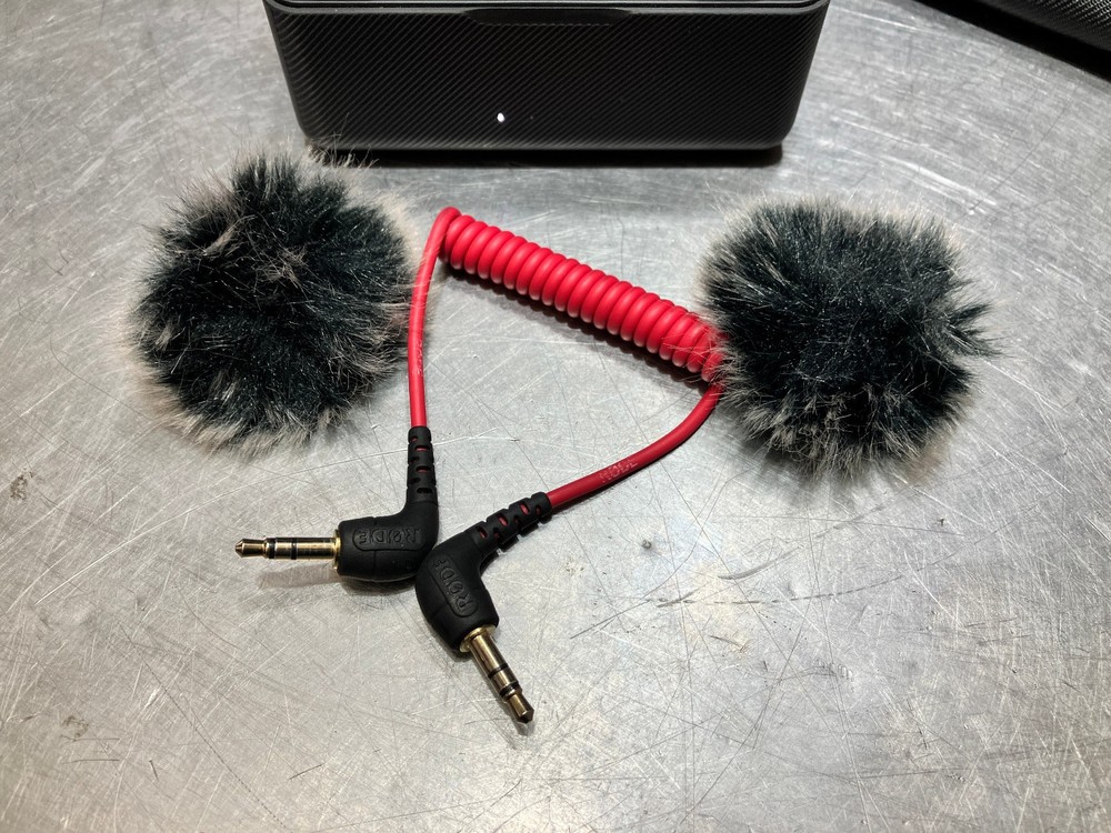 DJI MIC (2TX+1RX+CHARGING CASE) WIRELESS