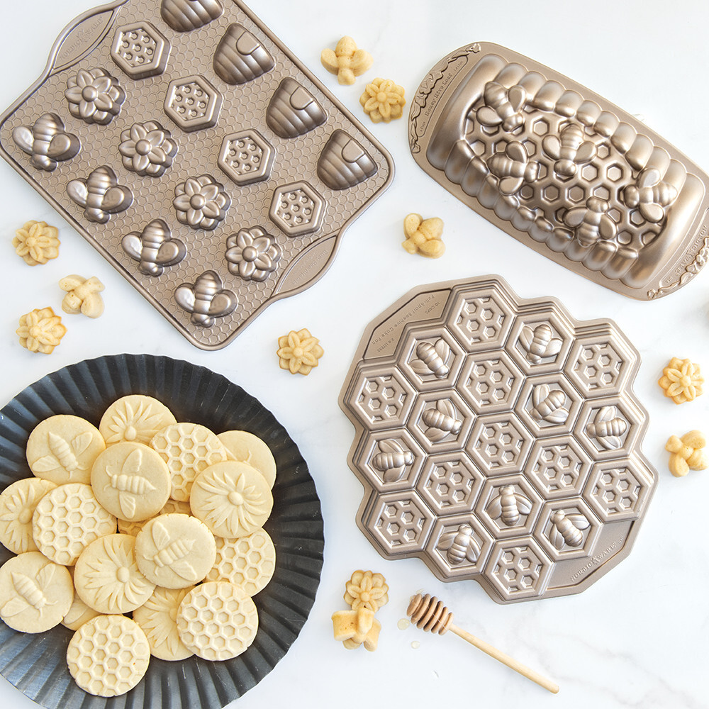 Nordic Ware Busy Bee Bitelet Pan