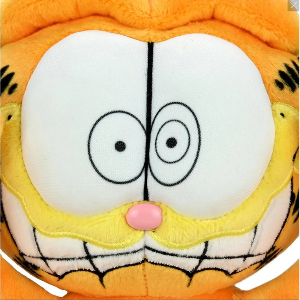 Kidrobot Garfield Scared 8-Inch Suction Cup Window Clinger Plush