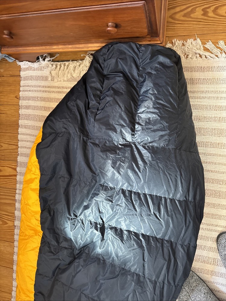 Midwest Mountaineering Down Filled Sleeping Bag. EUC