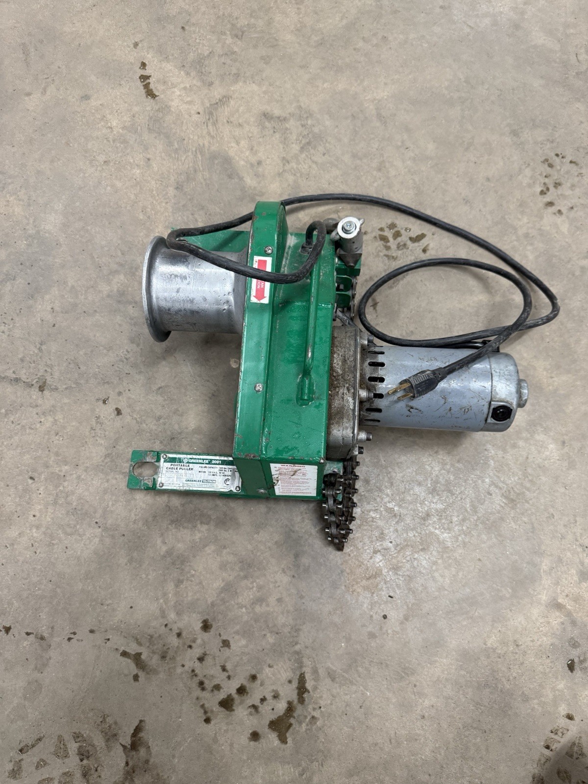 Model #: 2001 - Portable Cable PullerModel #: 2049 - Pipe Adapter Sheave