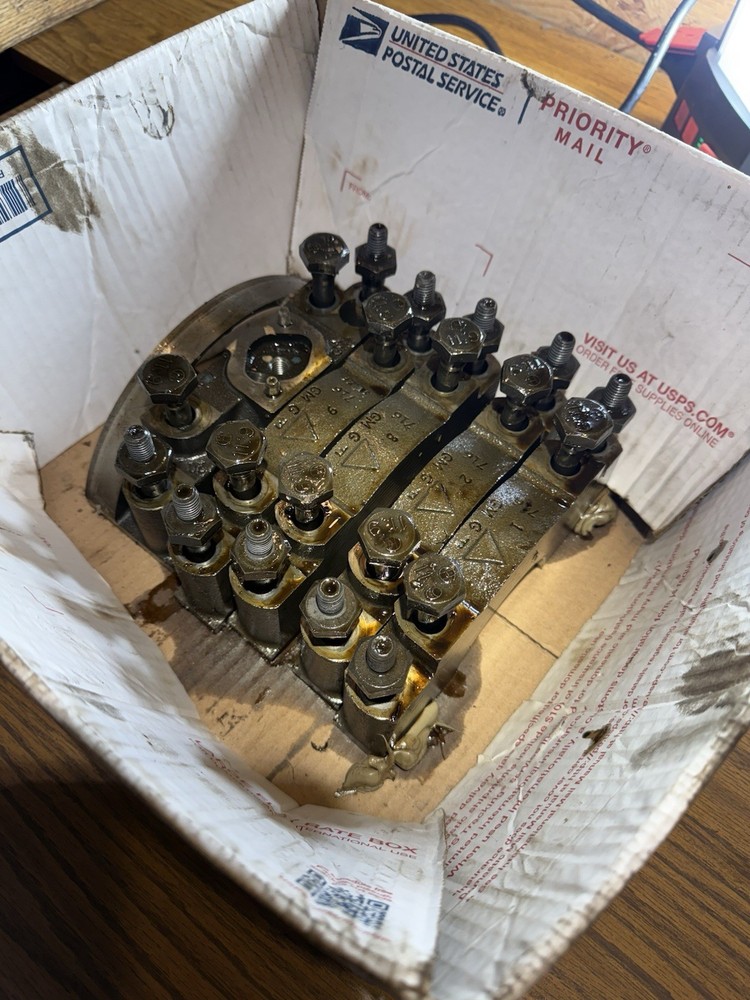 2015 Mercruiser 8.1 main caps