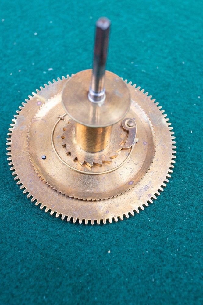 Seth Thomas Regulator # 1 Extra Round Terry Movement Weight Driven Wall Clock