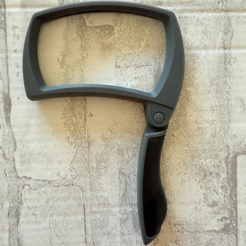 Carson MJ-50 MagniFold 2x LED Lighted Magnifier Compact Folding Design