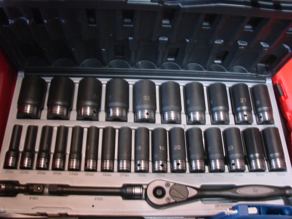 master techs tools and roller