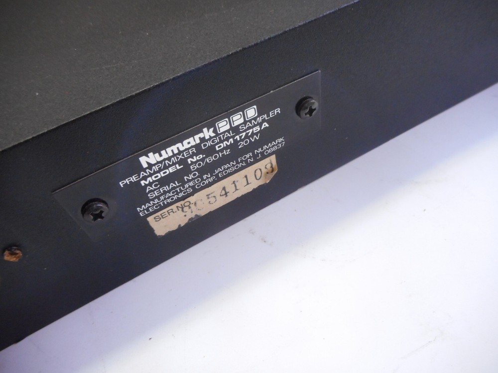 NUMARK TURNTABLE TT1400 - PLINTH - PARTING OUT