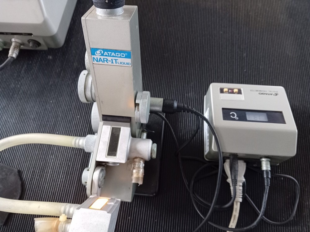 abbe ATAGO NAR-1T liquid refractometer