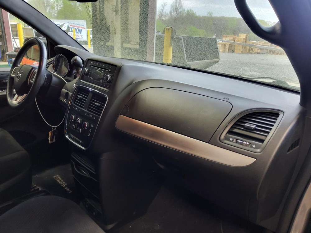 Used A/C Selector Switch fits: 2015 Dodge Caravan AC front dash mounted manual c