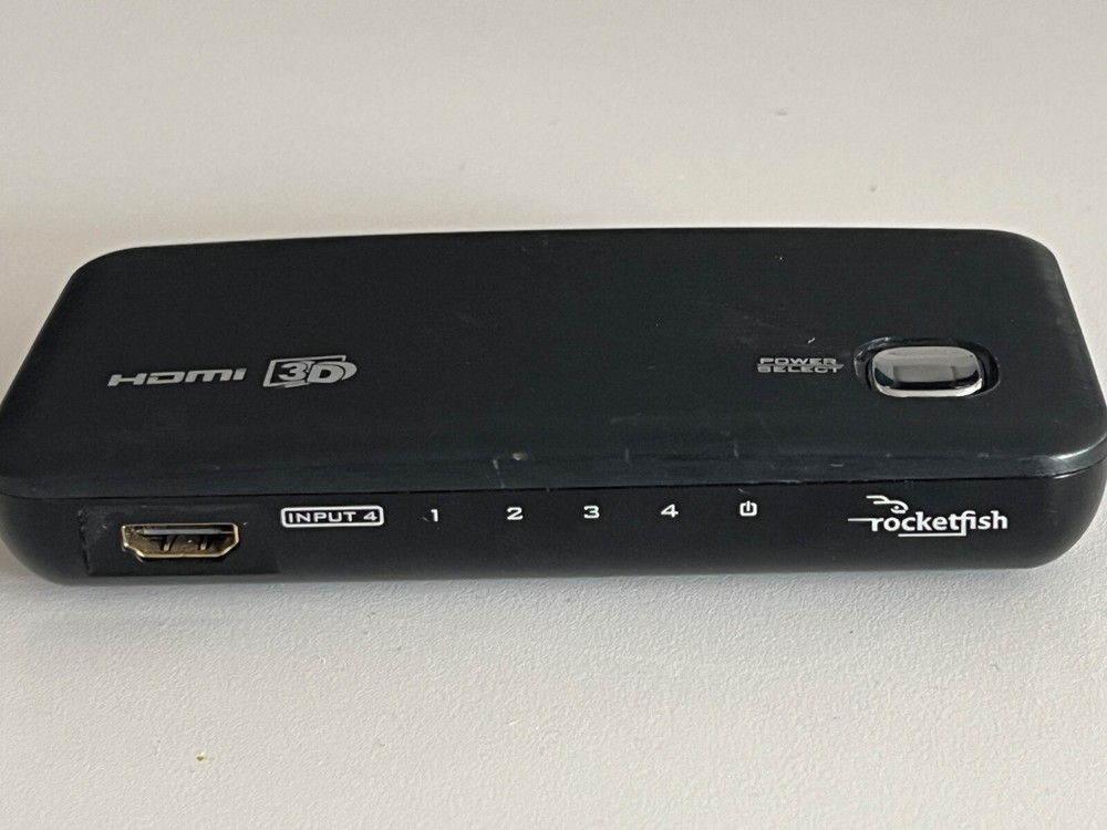 Rocketfish 4-Port HDMI Selector Switch RF-G1185 - No Power Adapter - READ
