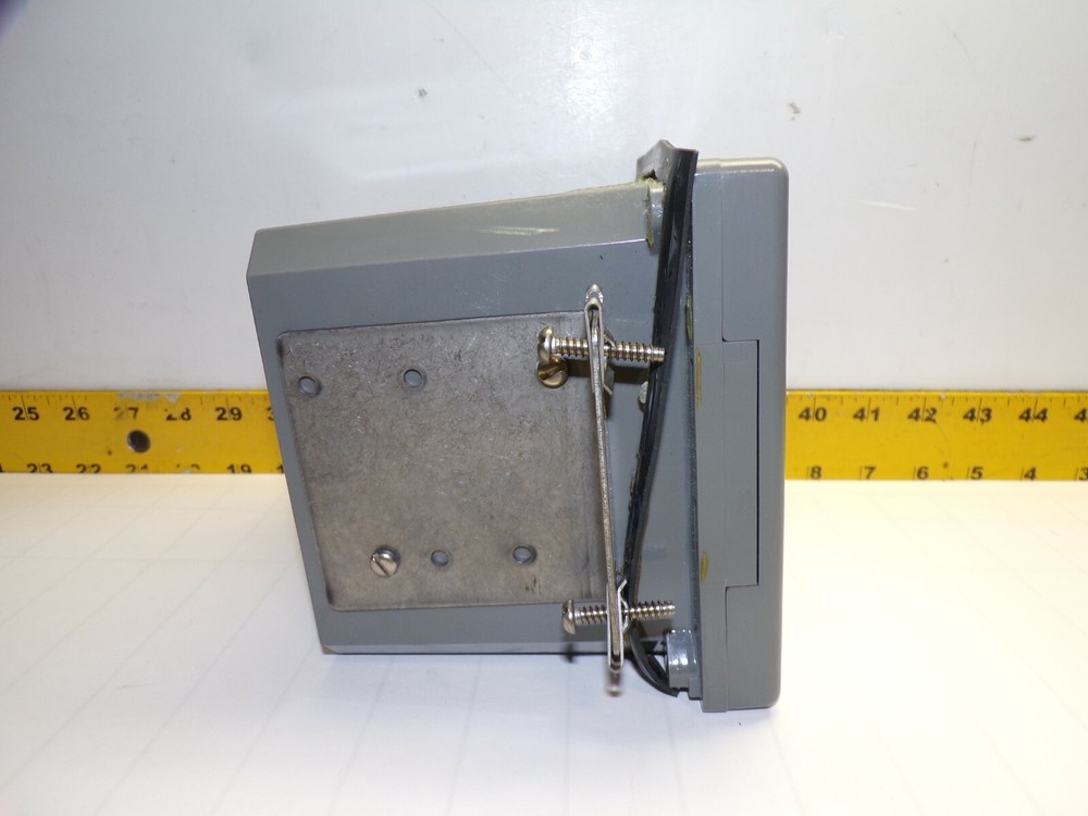 NEW GREAT LAKES INSTRUMENTS CONDUCTIVITY ANALYZER 115V MODEL 672E