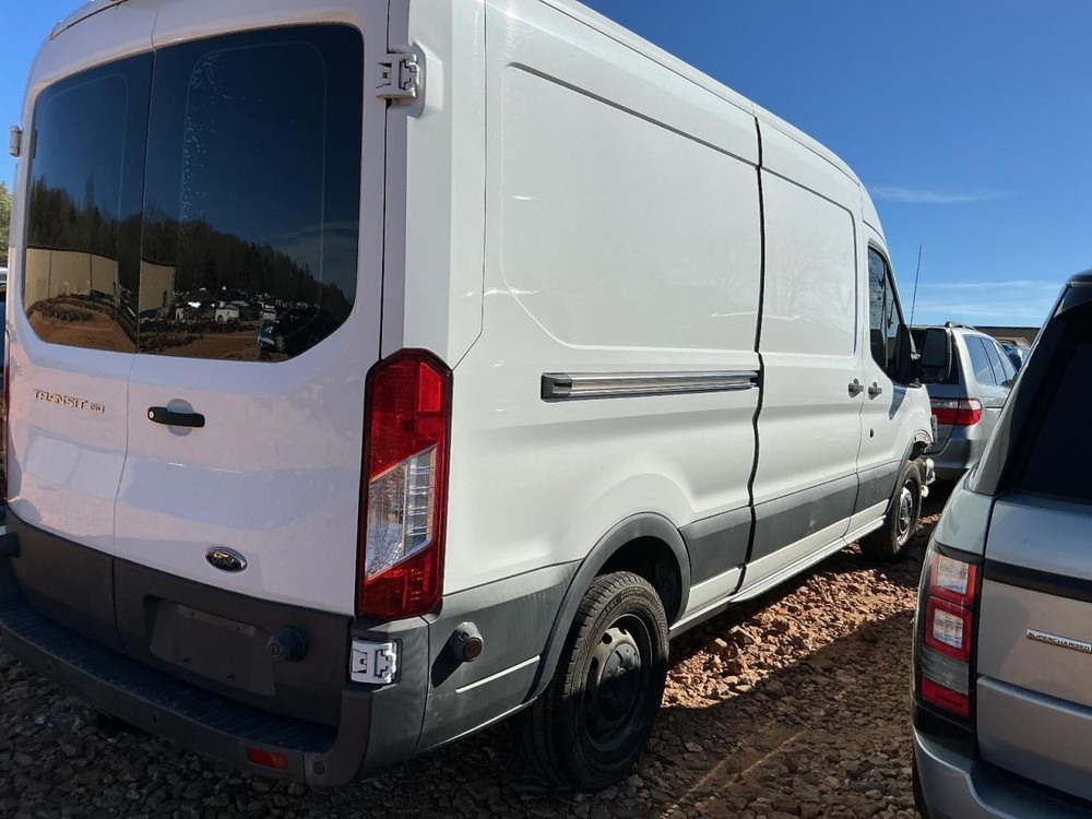 TRANSIT25 2018 Glove Box 4911073