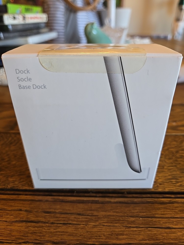 Apple iPad Docking Station - MC940ZM/A - Model A1381