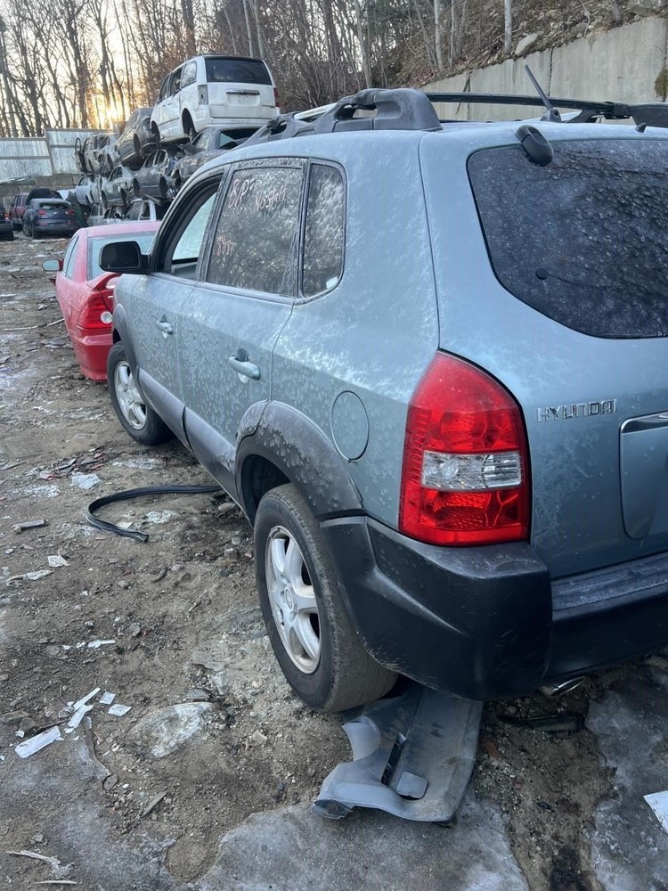 2005 TUCSON Third Brake Light OEM