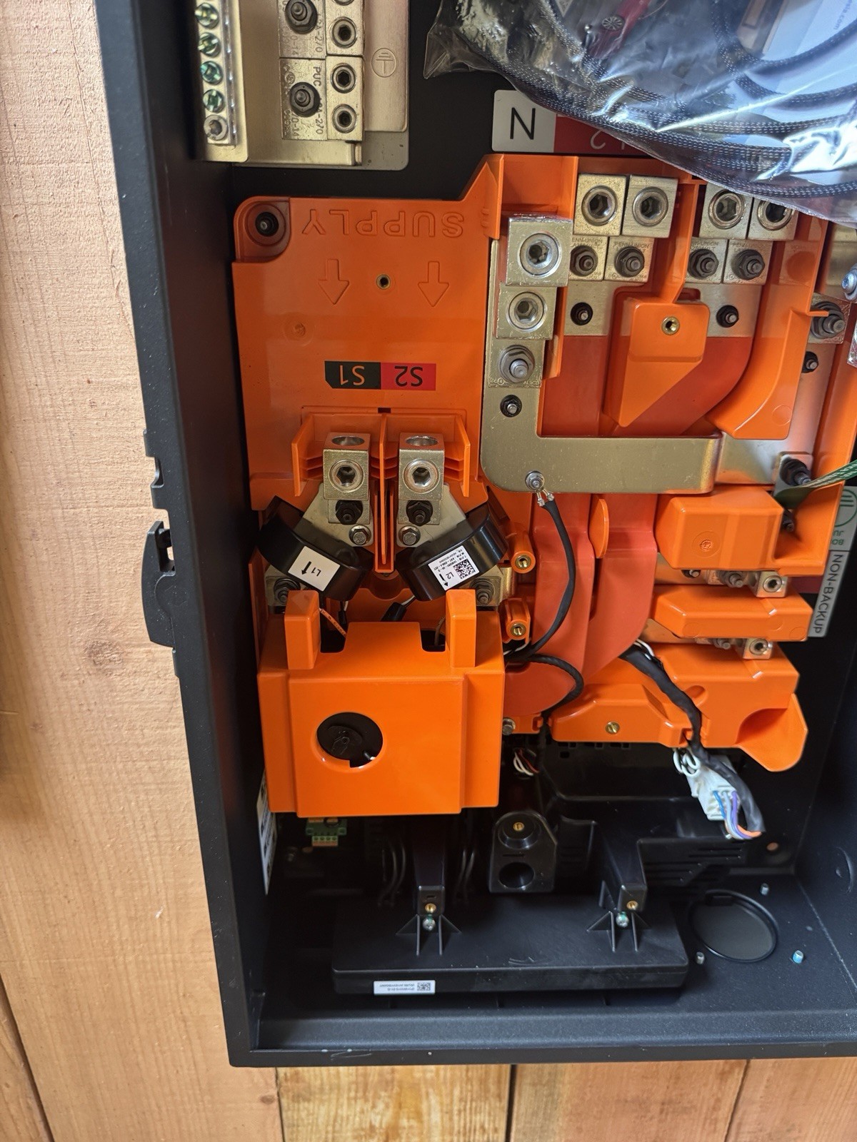 Tesla Backup Gateway 2 120/240v AC, TPN 1232100-00-H