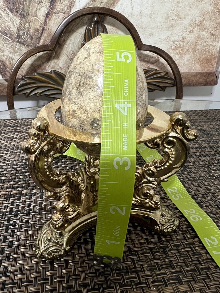 Godinger Stand With A Marble Egg