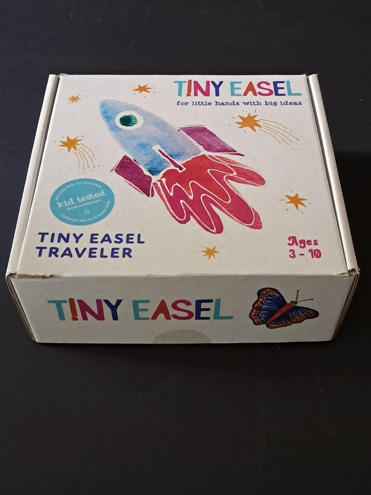 Tiny Easel Traveler Box