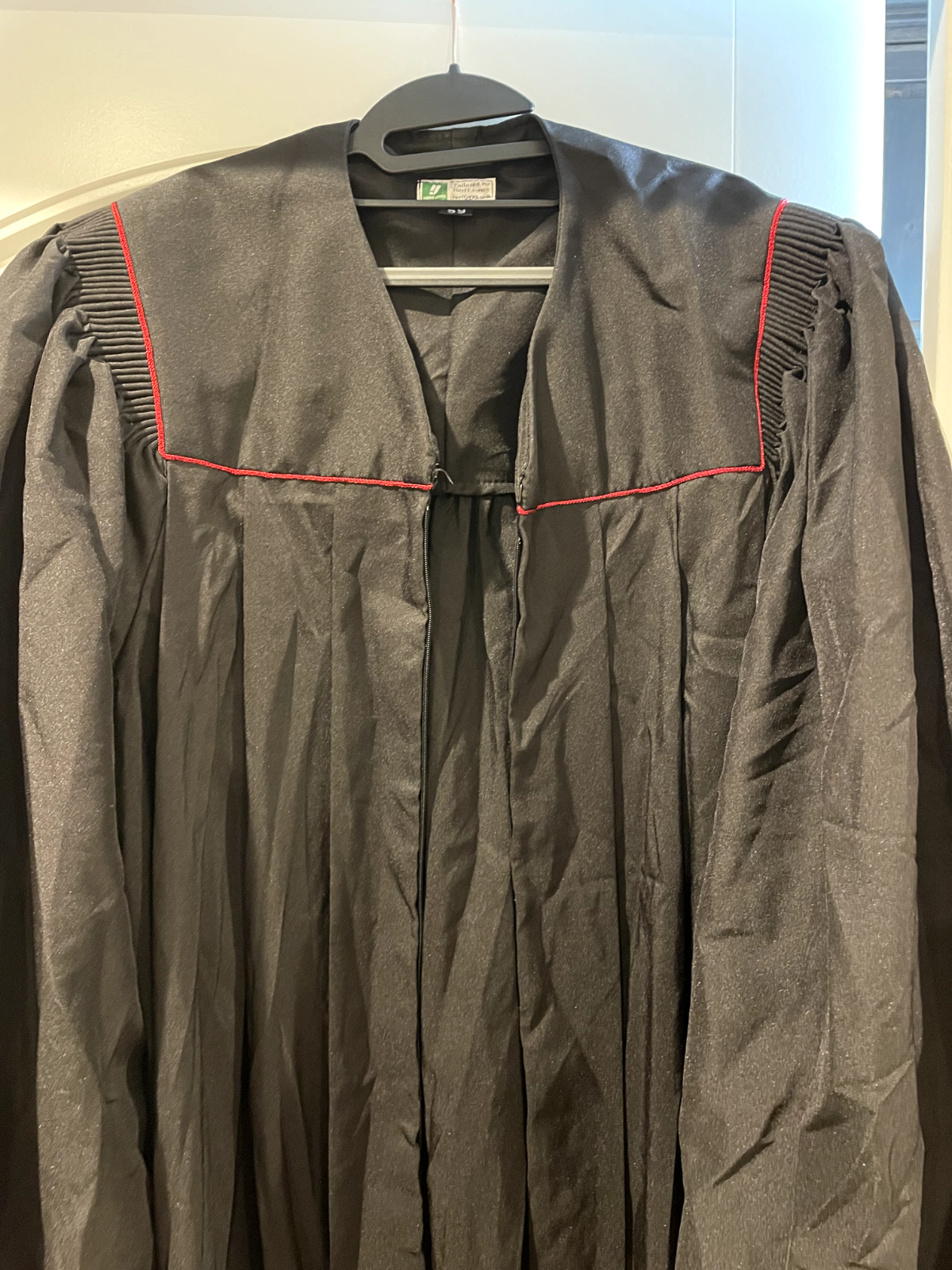 USC Bachelors Graduation Gown Herff Jones Black - Multiple Sizes