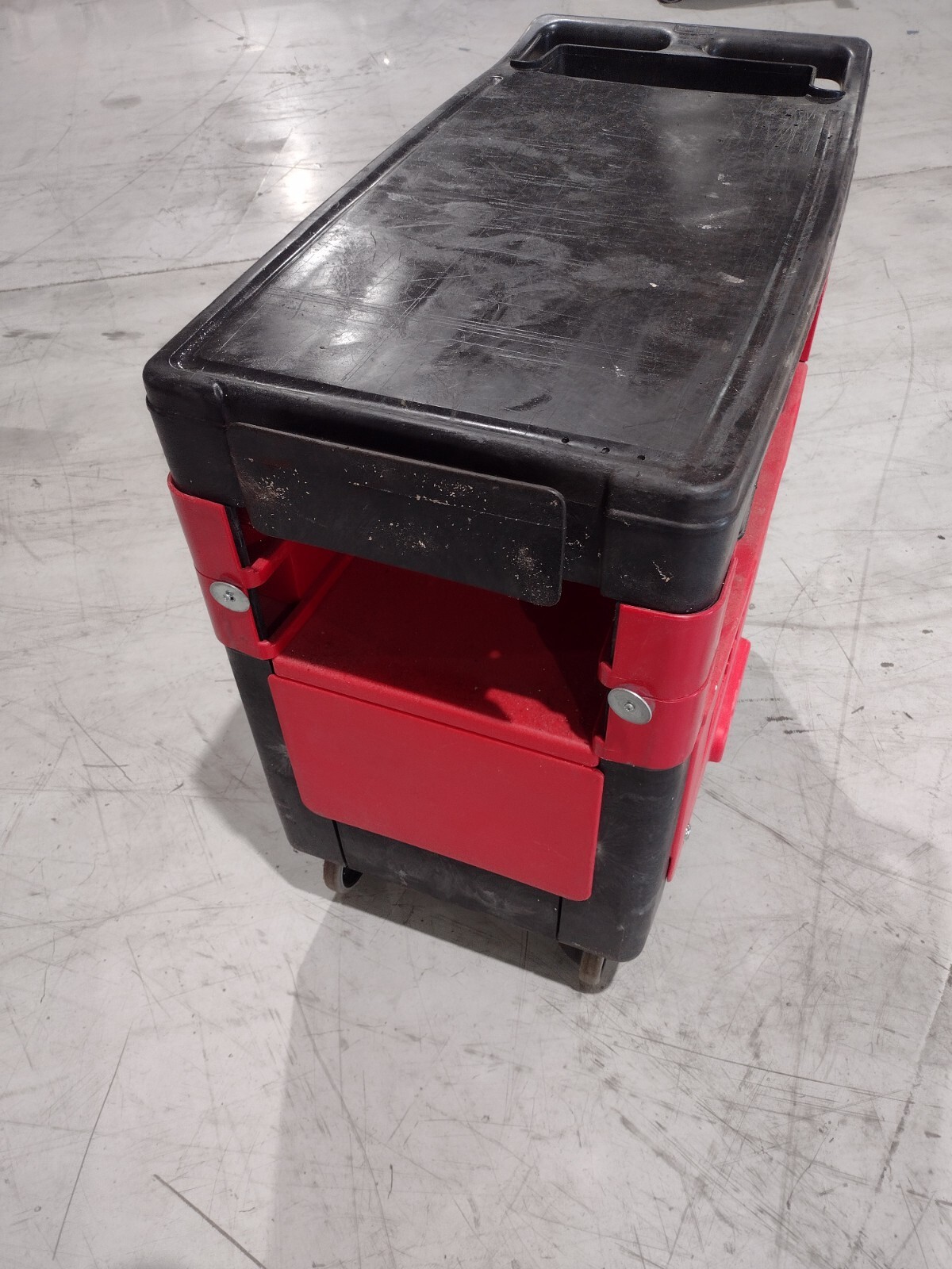 Rubbermaid 6180-88 Trades Cart